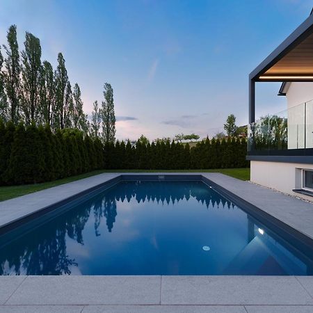 Platschberg Urban Hideaway - Stilvolles Ferienhaus Mit Pool An Der Weinstrasse Berghausen Exterior foto